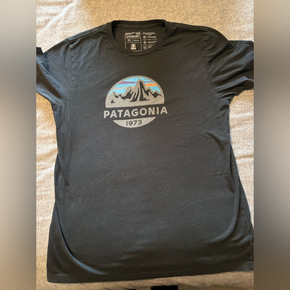 Patagonia Organic Cotton Slim Fit Mens M‎ T-shirt black